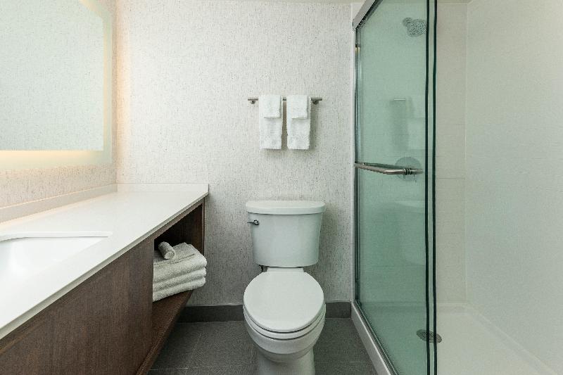 غرفة بريميوم, Holiday Inn Kingston   Waterfront, An Ihg