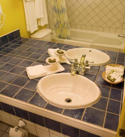 Номер Superior Кровать Кинг, Le Manoir Du Lac Delage