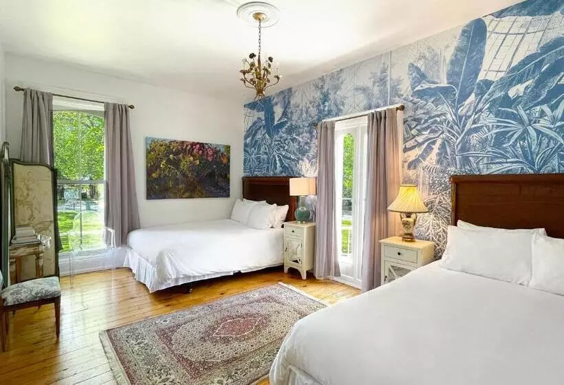 デラックスルーム, Merrill House