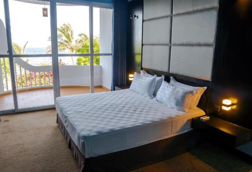 Номер Deluxe Вид на Море с Балконом, Peacock Beach Resort & Spa