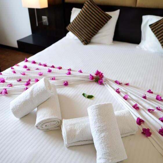 Номер Deluxe Вид на Море с Балконом, Peacock Beach Resort & Spa