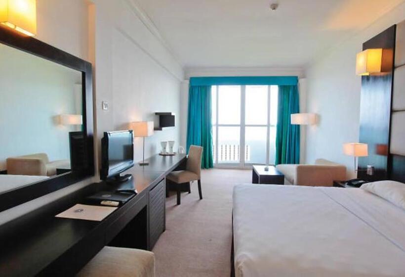 Номер Deluxe Вид на Море с Балконом, Peacock Beach Resort & Spa