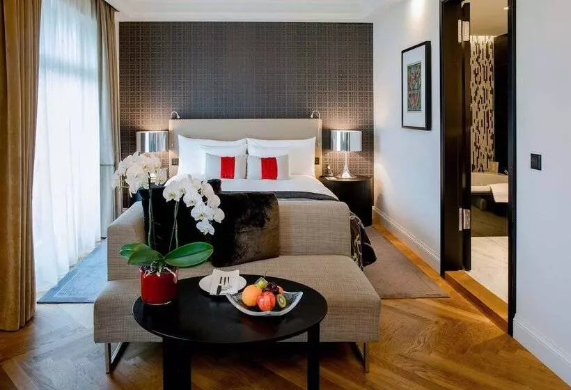 Chambre Deluxe, Schweizerhof Bern & Spa