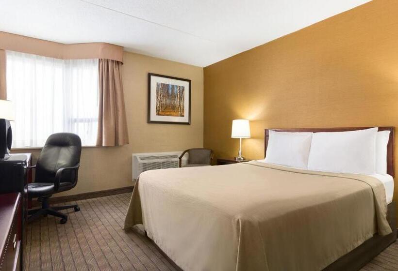 غرفة قياسية, Travelodge By Wyndham Toronto East