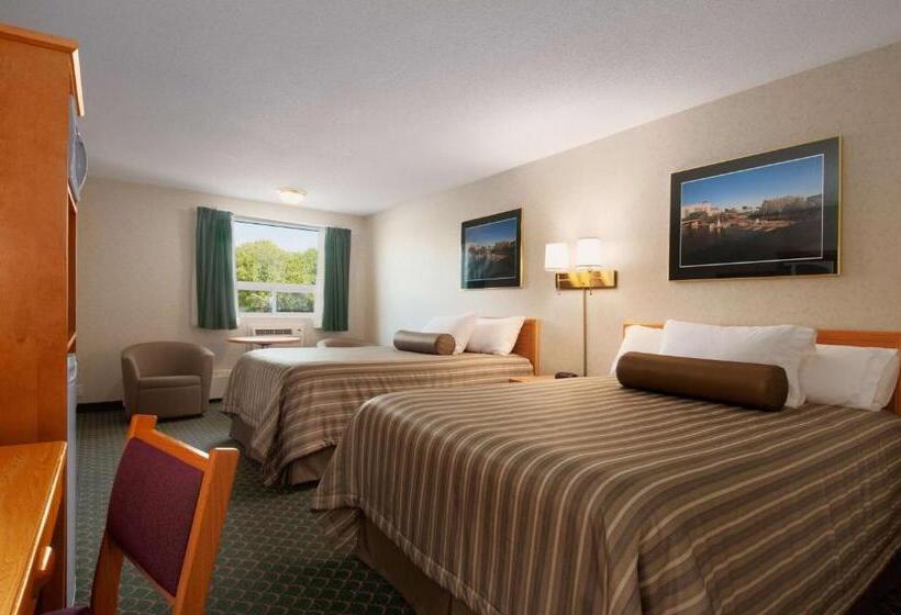 غرفة قياسية, Travelodge By Wyndham Winnipeg East