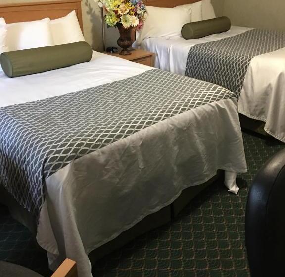 غرفة قياسية, Travelodge By Wyndham Winnipeg East