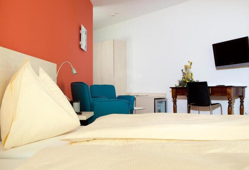 수피리어 주니어 스위트, Unione