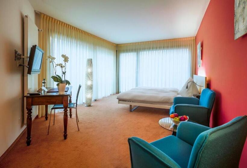 جناح جونيور سوبريور, Unione