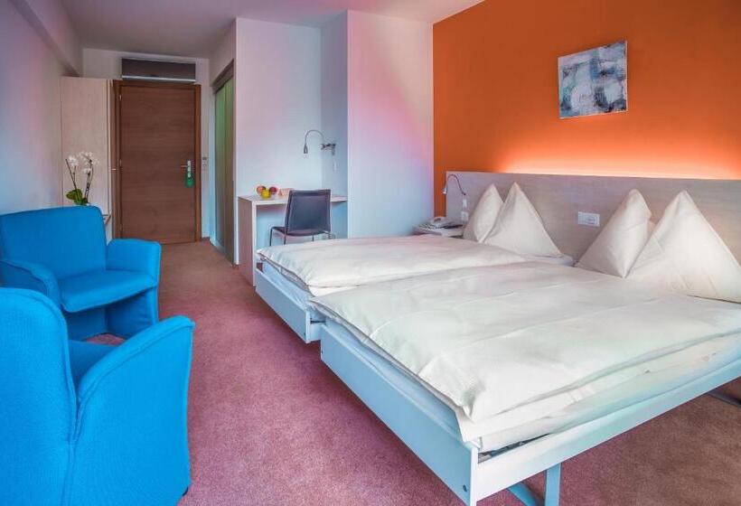 수피리어 룸, Unione