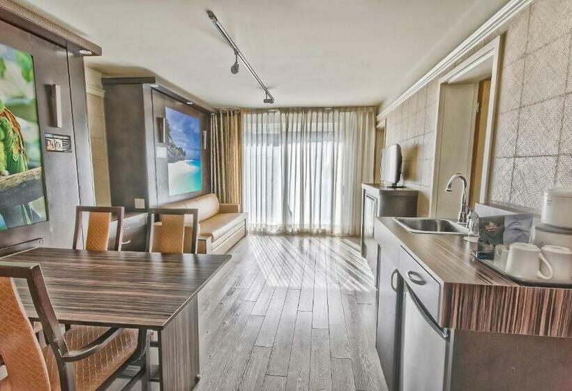 סוויטה משפחתית, Lhotelquébec