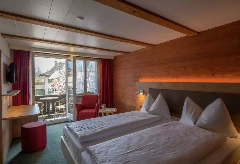 バルコニー付きスーペリアルーム, Chalet Swiss