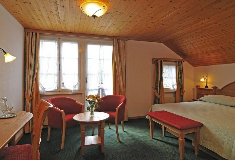 带阳台的高级房间, Chalet Swiss