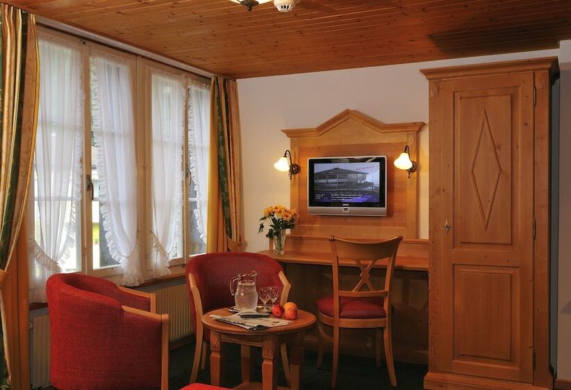 带阳台的高级房间, Chalet Swiss