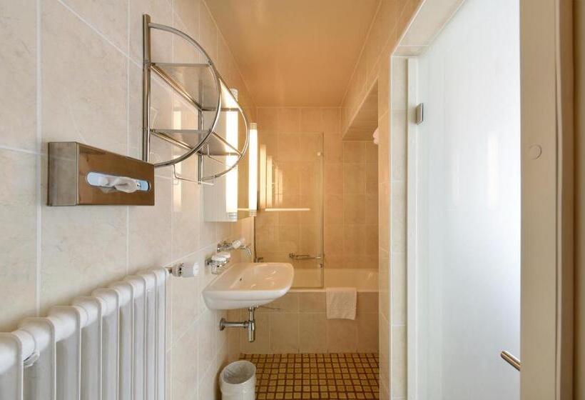 غرفة عائلية, Bellerive