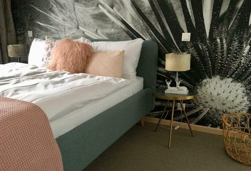 Полулюкс, Boutique Hotel Bellevue B&b Am Brienzersee Iseltwald Interlaken