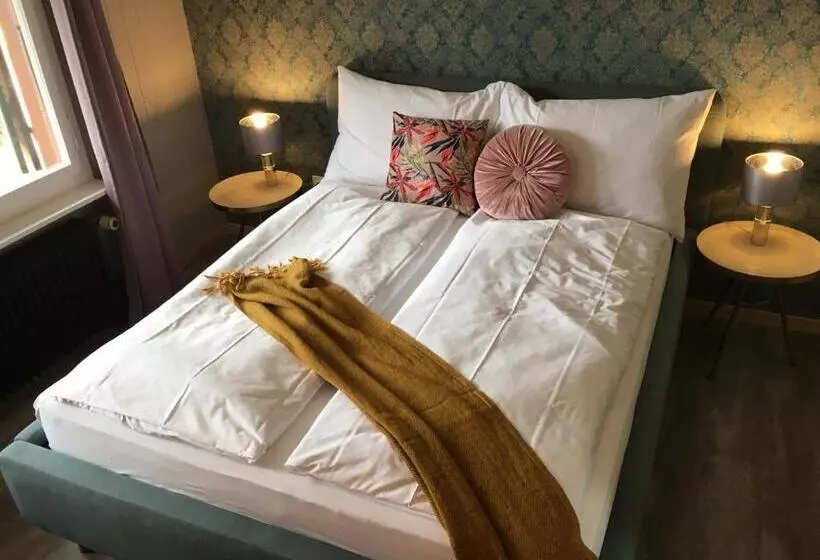 スタンダードルーム, Boutique Hotel Bellevue B&b Am Brienzersee Iseltwald Interlaken