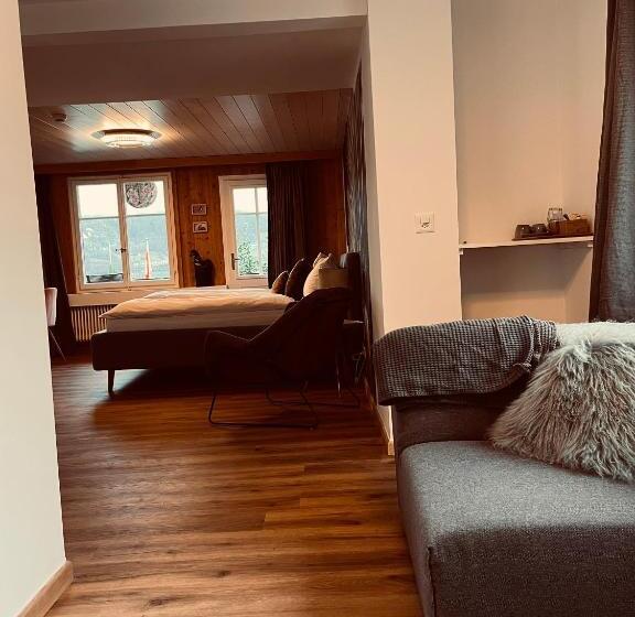 جناح جونيور, Boutique Hotel Bellevue B&b Am Brienzersee Iseltwald Interlaken