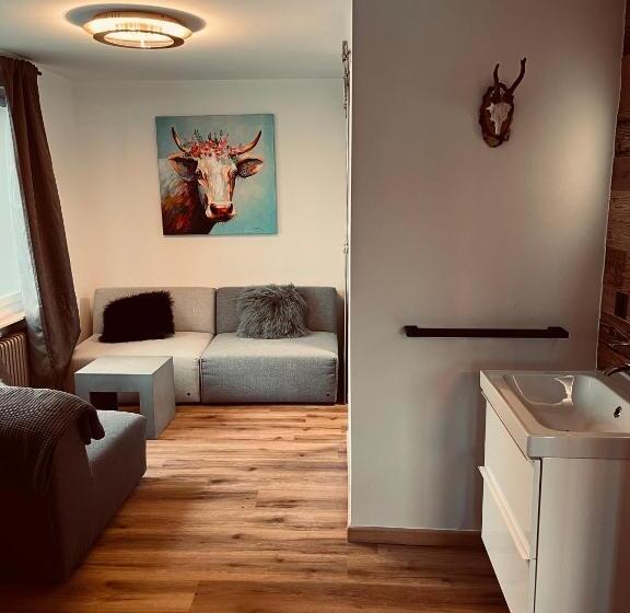 جناح جونيور, Boutique Hotel Bellevue B&b Am Brienzersee Iseltwald Interlaken