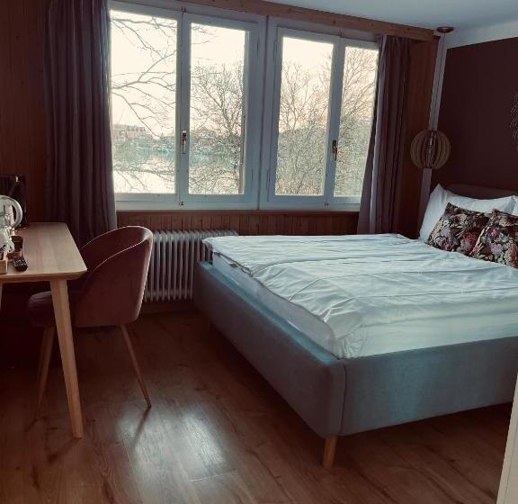 غرفة ديلوكس رباعية, Boutique Hotel Bellevue B&b Am Brienzersee Iseltwald Interlaken