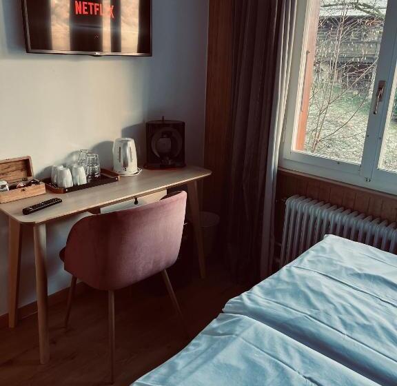 غرفة ديلوكس رباعية, Boutique Hotel Bellevue B&b Am Brienzersee Iseltwald Interlaken