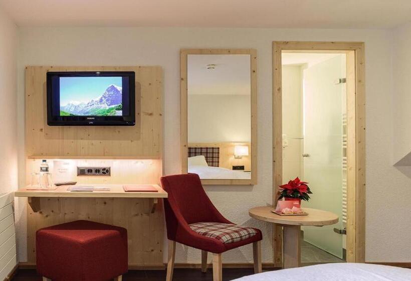 חדר קומפורט, Caprice  Grindelwald