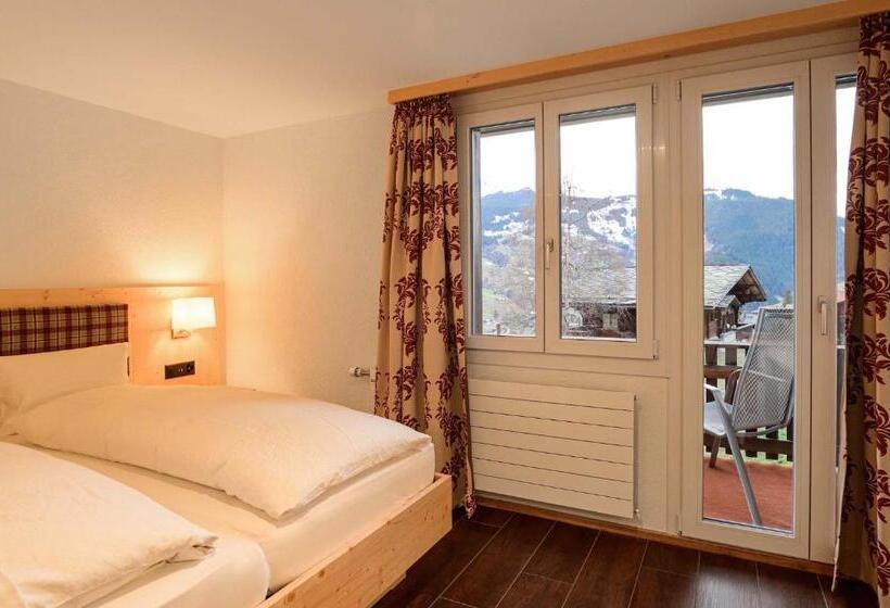 חדר קומפורט, Caprice  Grindelwald