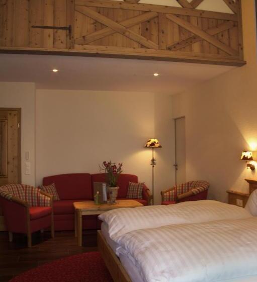 חדר סופריור, Caprice  Grindelwald