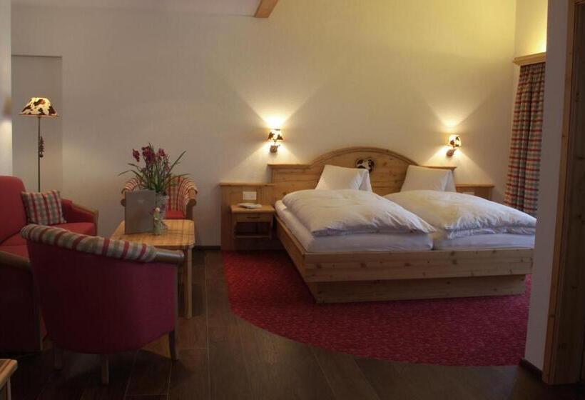 חדר סופריור, Caprice  Grindelwald