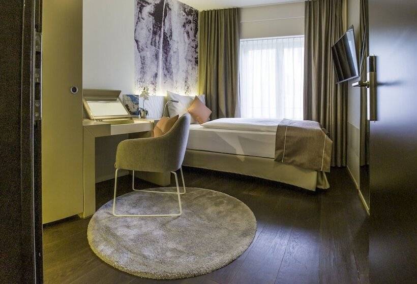 标准单人间, Cascada Boutique