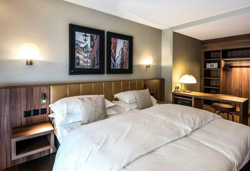 Номер Superior, Central Plaza