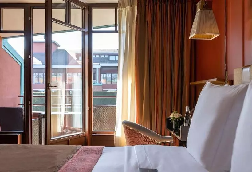 スーペリアールーム, La Réserve Genève Hotel & Spa