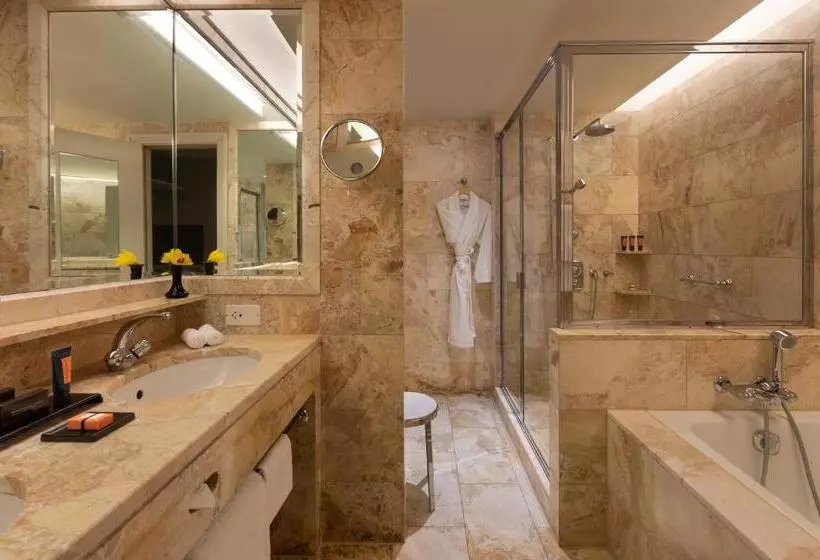 Deluxe Suite King Bed, Mandarin Oriental Geneva