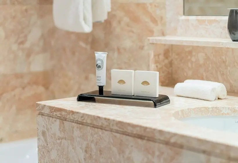 Deluxe-huone, Mandarin Oriental Geneva