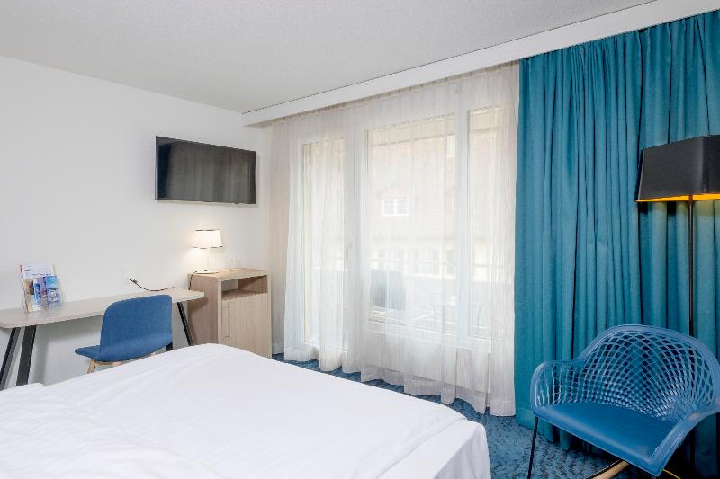 Номер Стандарт с Балконом, Mercure Lenzburg Krone