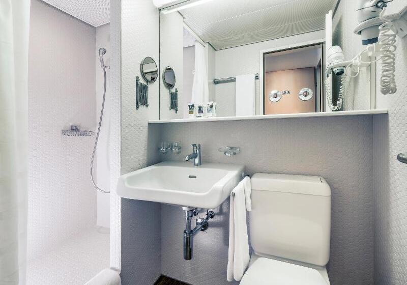 Номер Стандарт с Балконом, Mercure Lenzburg Krone