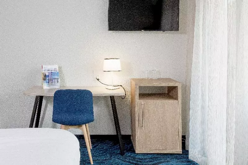 バルコニー付きスタンダードルーム, Mercure Lenzburg Krone