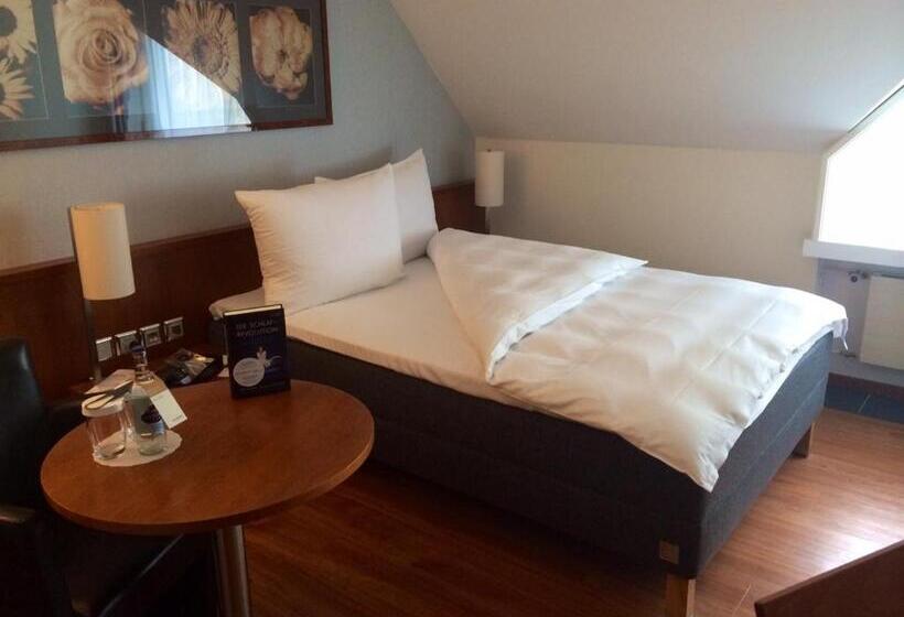 Номер Стандарт Двуспальная Кровать, Mövenpick Hotel Egerkingen