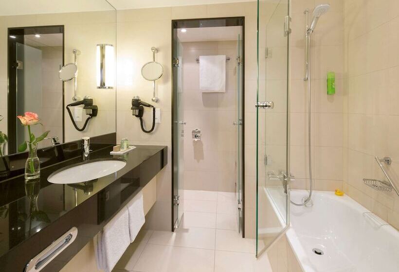 Номер Стандарт Двуспальная Кровать, Mövenpick Hotel Egerkingen
