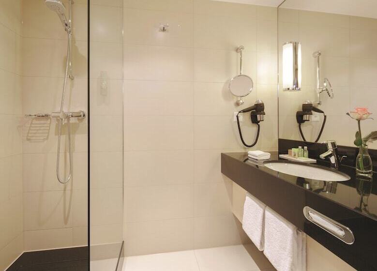 חדר סטנדרט מיטה זוגית, Mövenpick Hotel Egerkingen