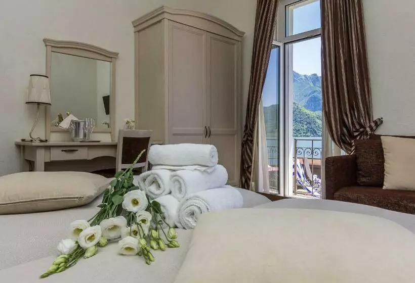 Habitación Estándar Vista Lago, Riviera