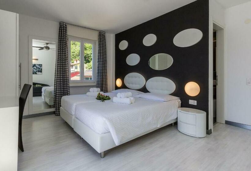 标准间带湖景, Riviera