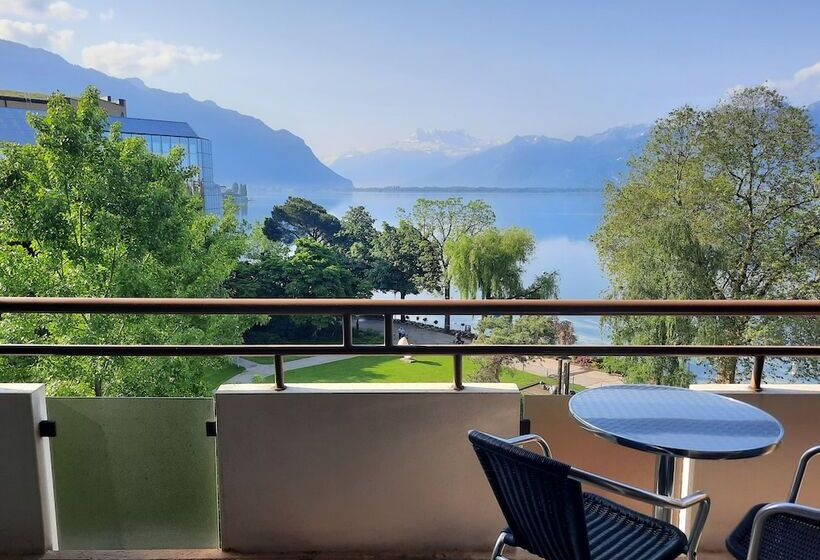 디럭스 룸 호수 전망, Royal Plaza Montreux