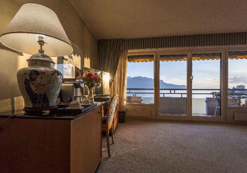 디럭스 룸 호수 전망, Royal Plaza Montreux