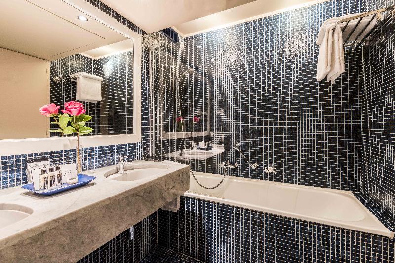 디럭스 룸 호수 전망, Royal Plaza Montreux