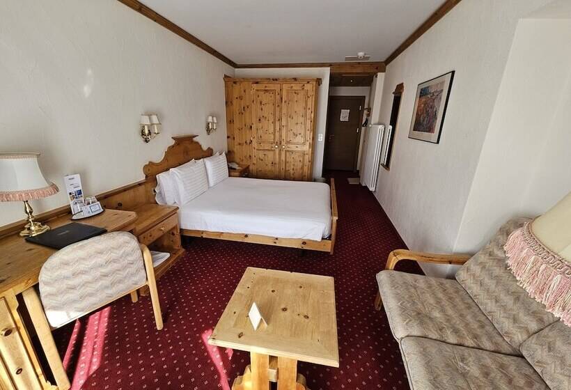 Номер Комфорт, Schweizerhof Pontresina