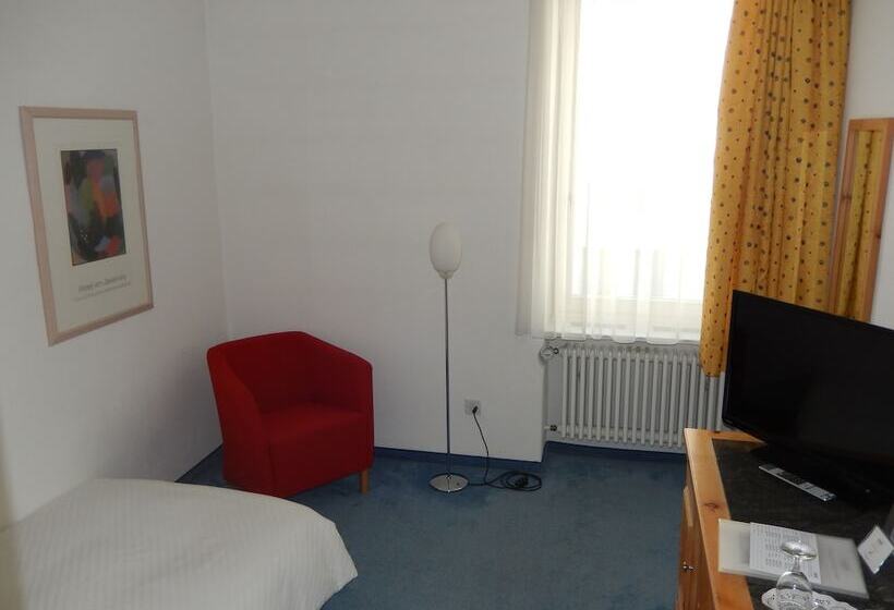 컴포트 싱글 룸, Schweizerhof Pontresina