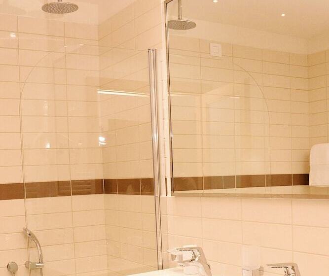 디럭스 룸, Schweizerhof Pontresina