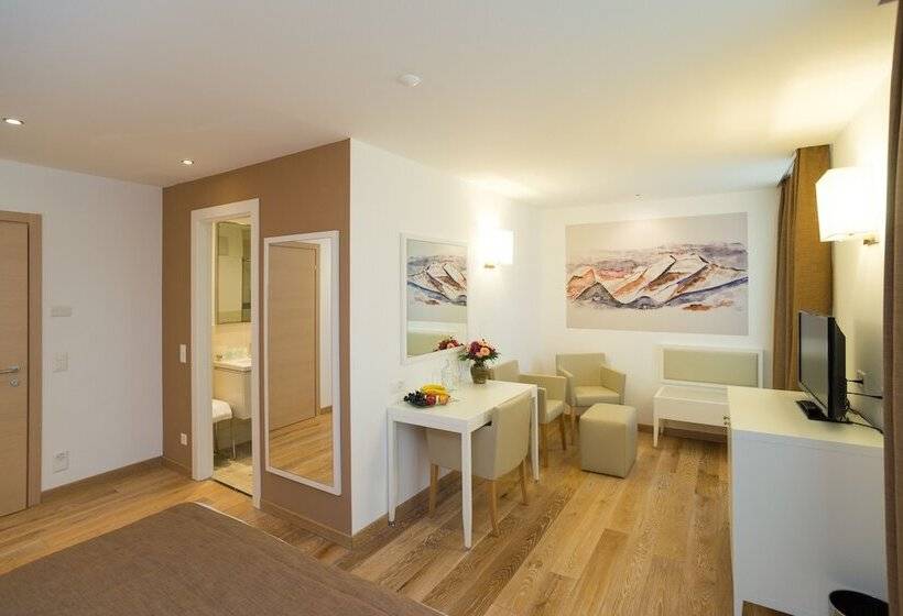 Номер Deluxe, Schweizerhof Pontresina