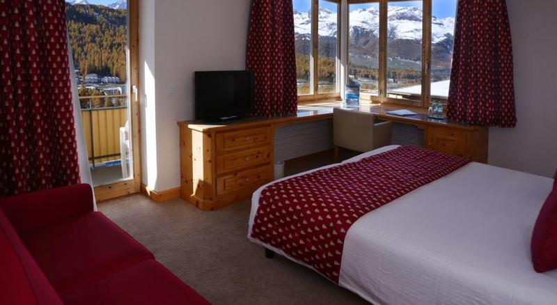 디럭스 룸, Schweizerhof Pontresina