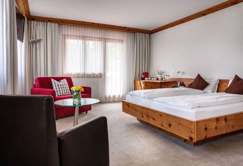 带河湖景观的轻年套房, Seehof